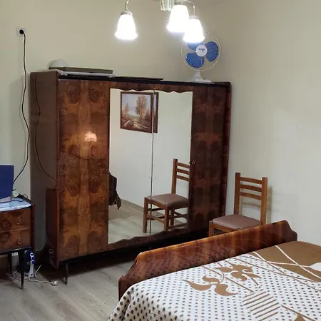 Tatil Evi 2 Bedroom House In Center Of